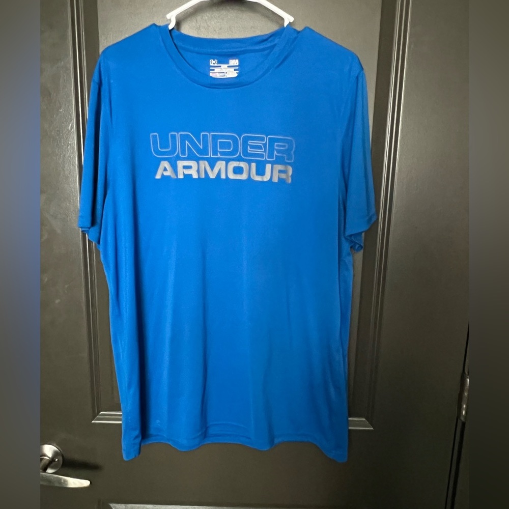 Under Armour t-shirt